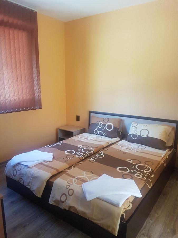 Еко Бунгала Trun Bagian luar foto